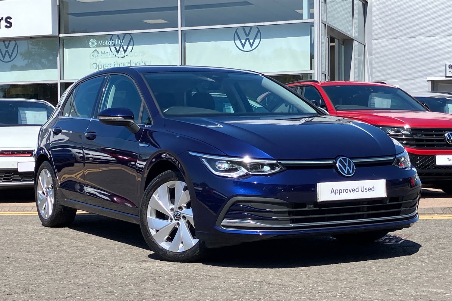 Main listing image - Volkswagen Golf