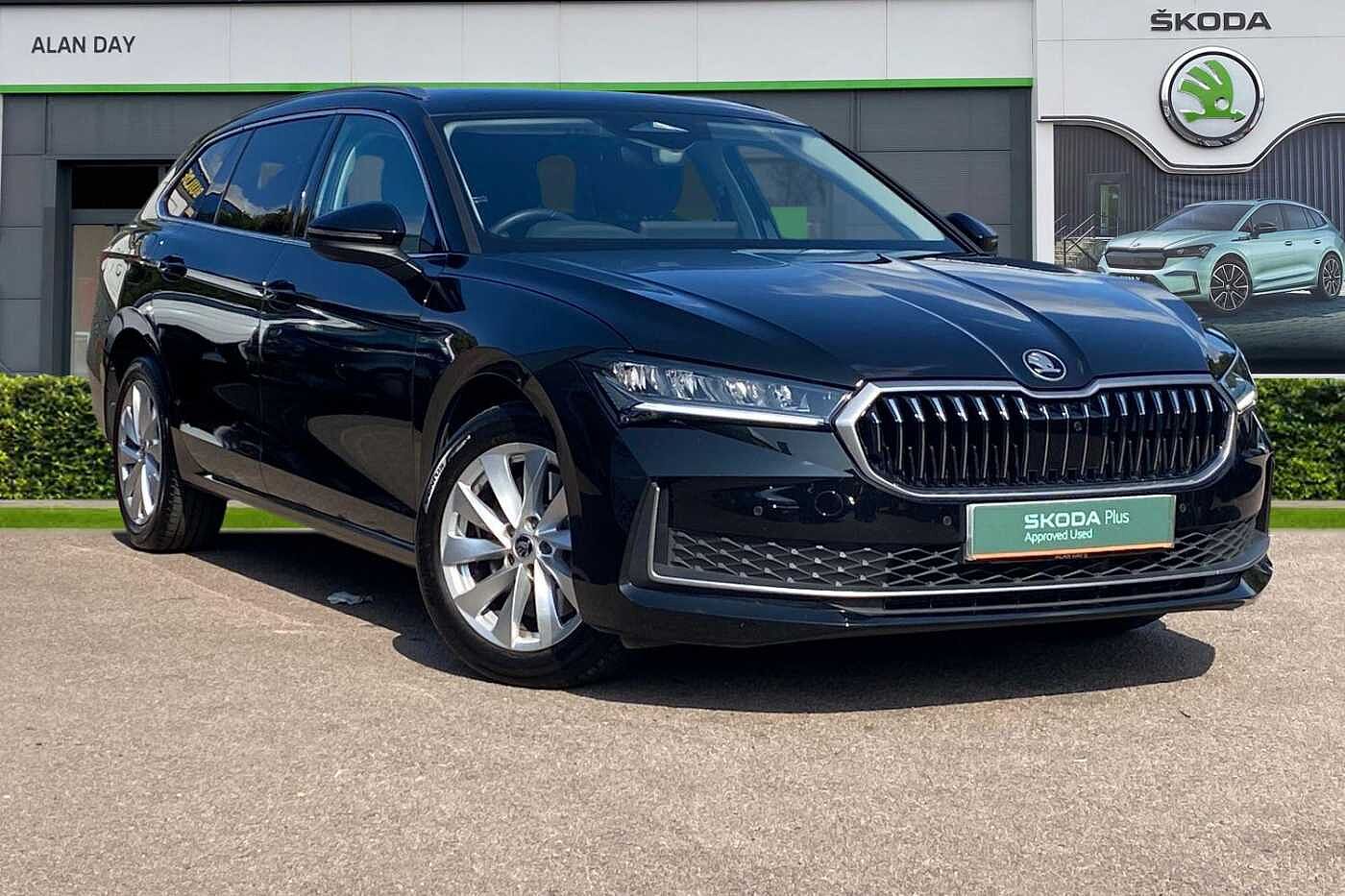 Main listing image - Skoda Superb Estate