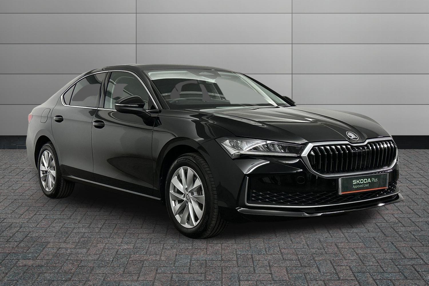 Main listing image - Skoda Superb