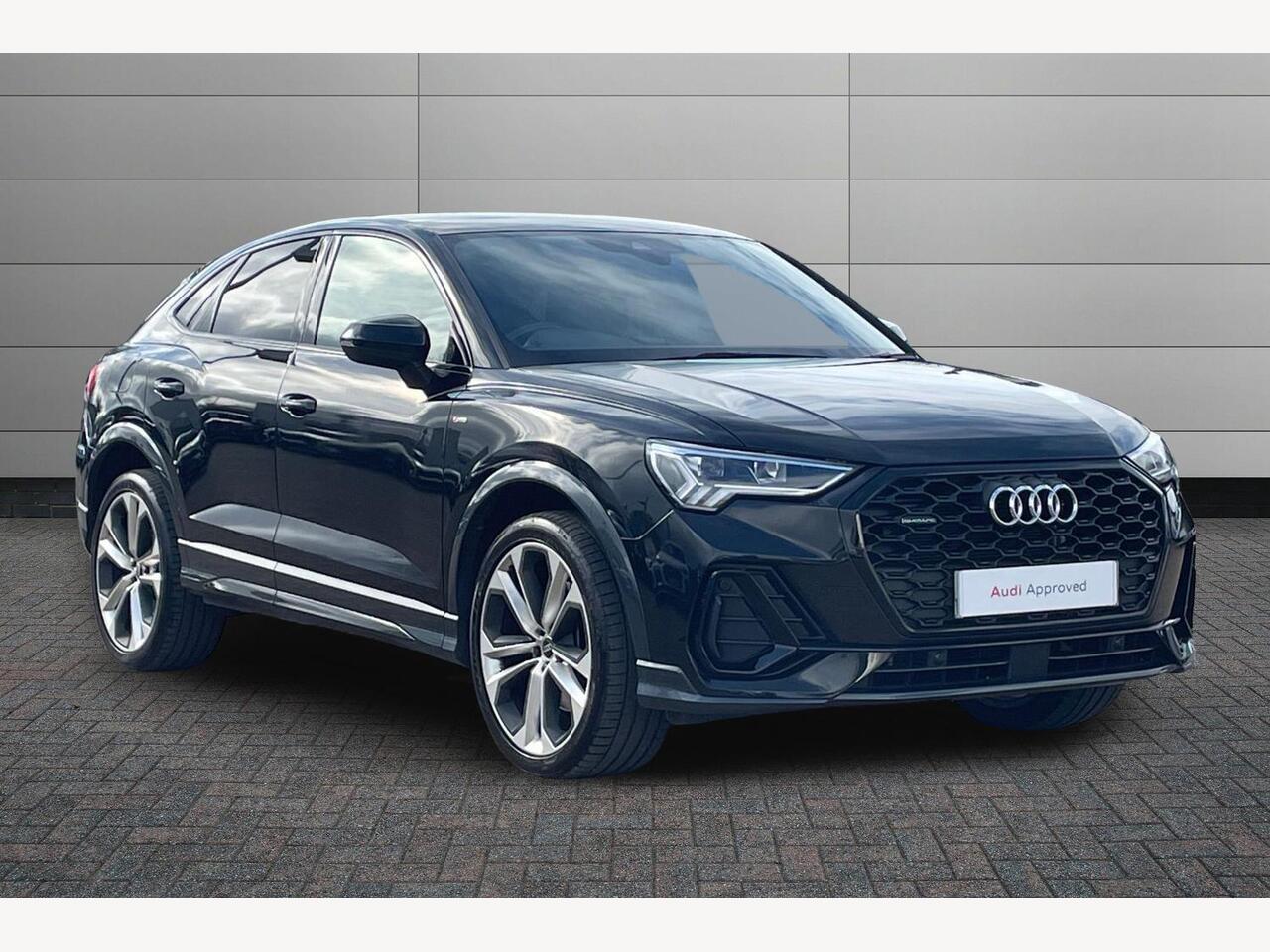 Main listing image - Audi Q3