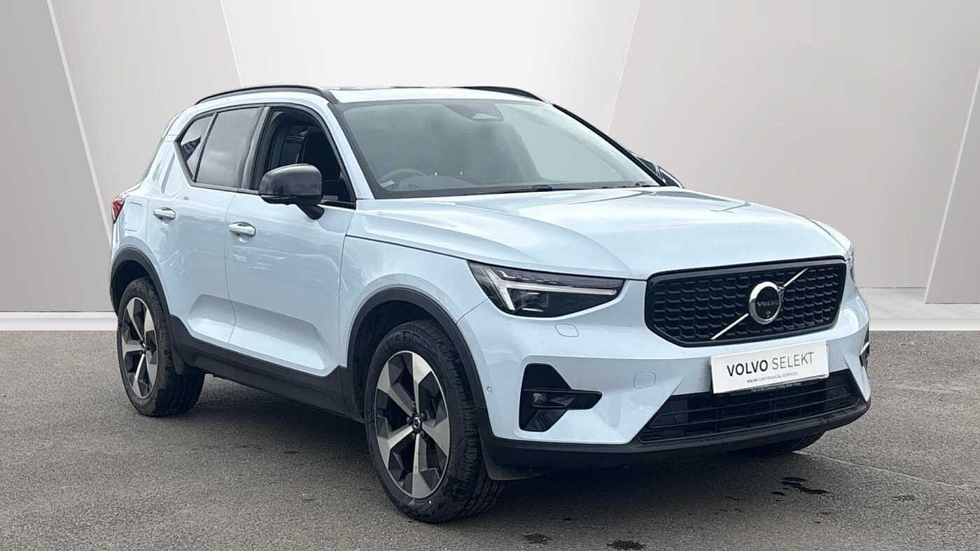 Main listing image - Volvo XC40