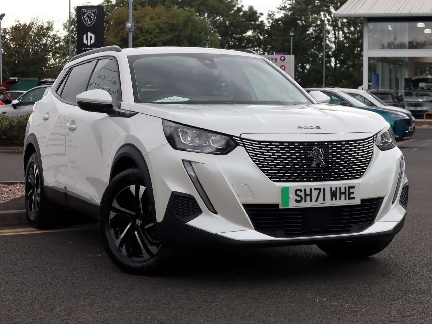Main listing image - Peugeot 2008
