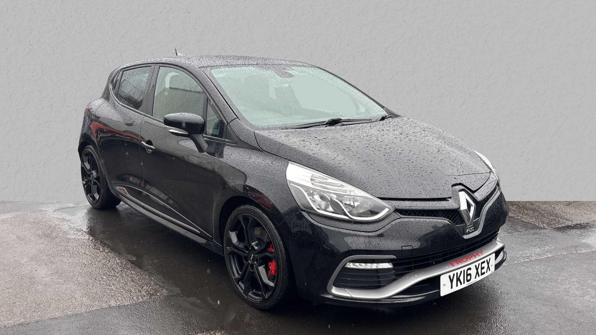 Main listing image - Renault Clio