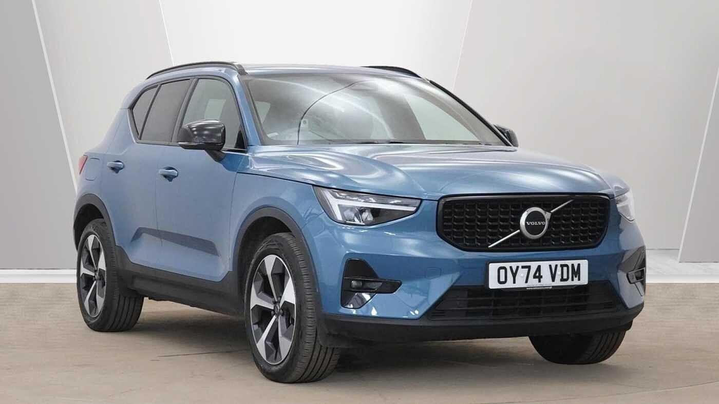 Main listing image - Volvo XC40