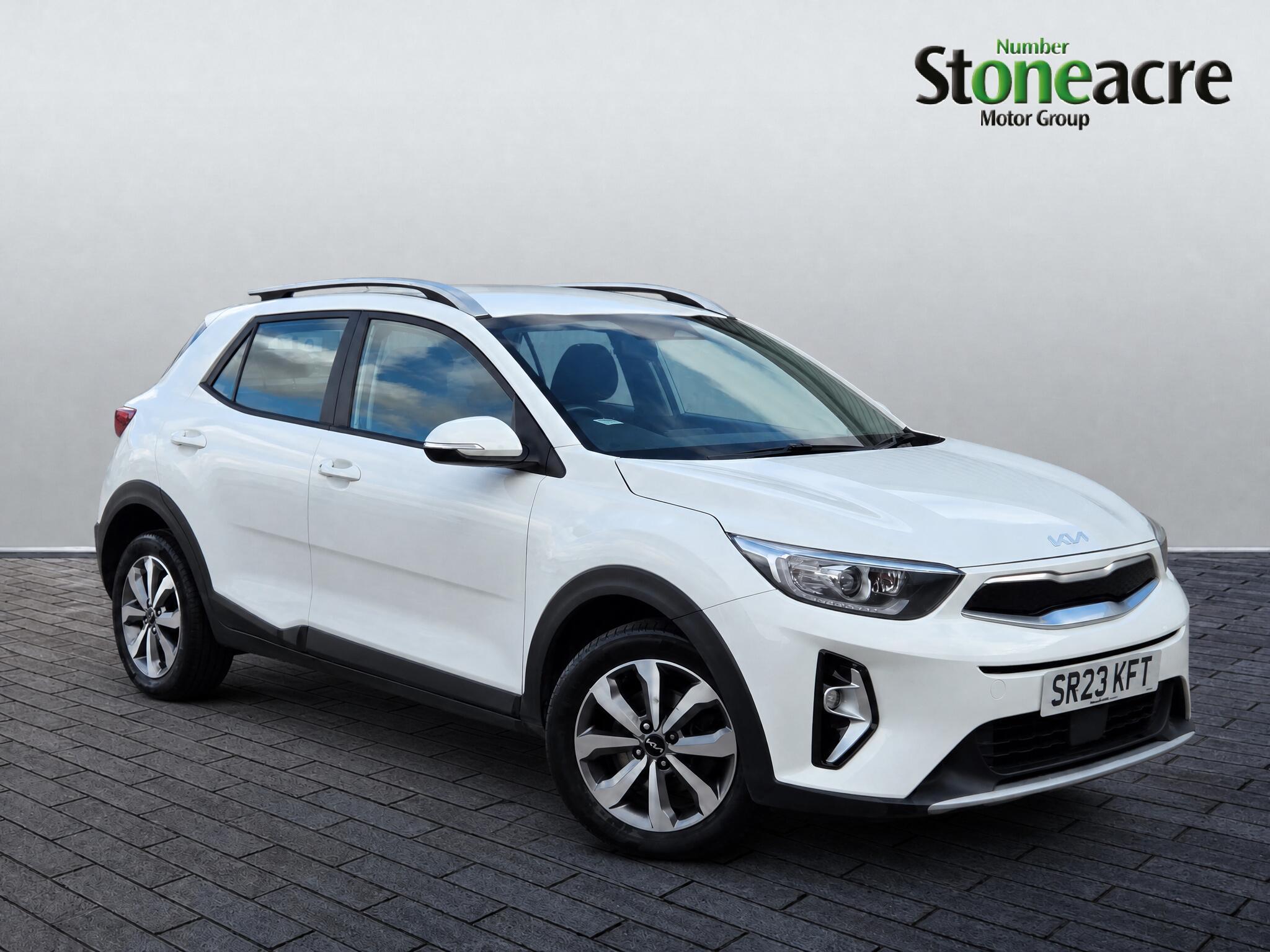Main listing image - Kia Stonic