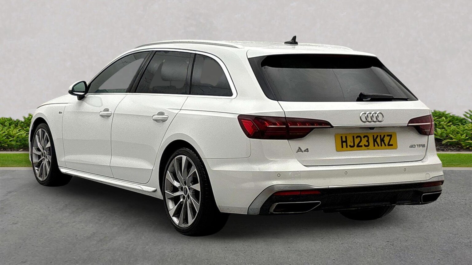 Main listing image - Audi A4 Avant