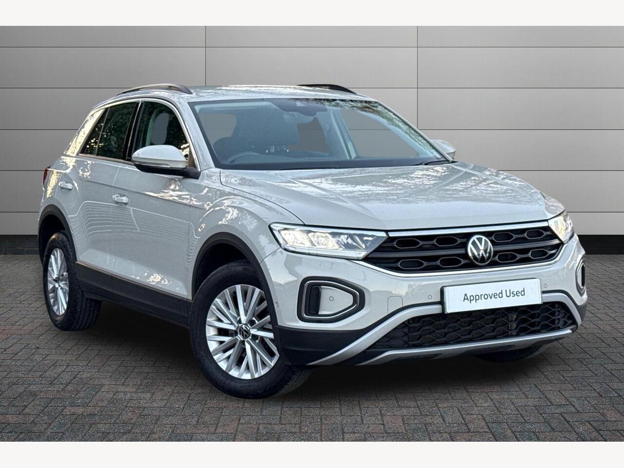 Main listing image - Volkswagen T-Roc