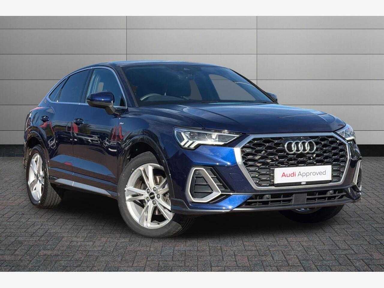 Main listing image - Audi Q3