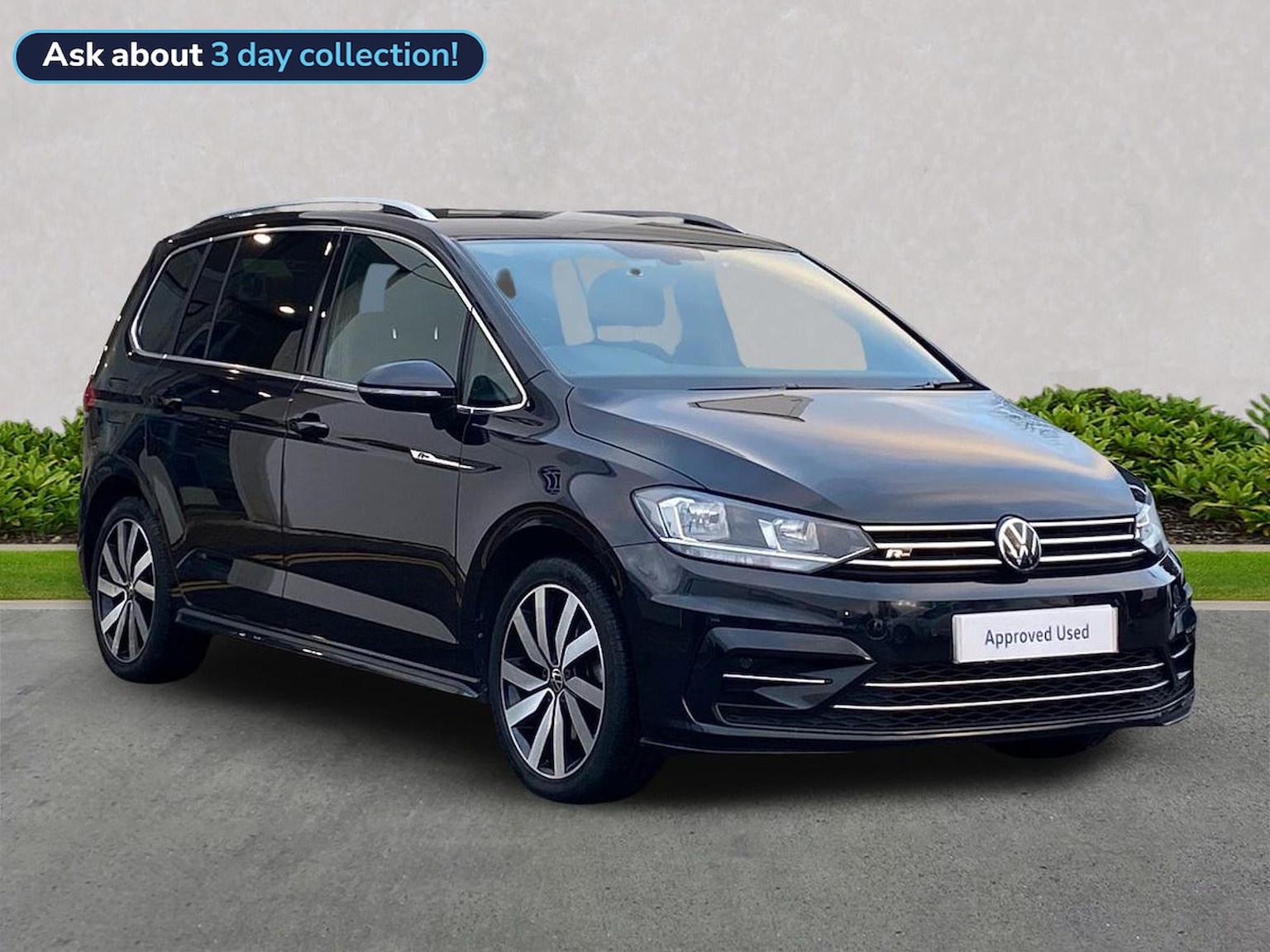 Main listing image - Volkswagen Touran