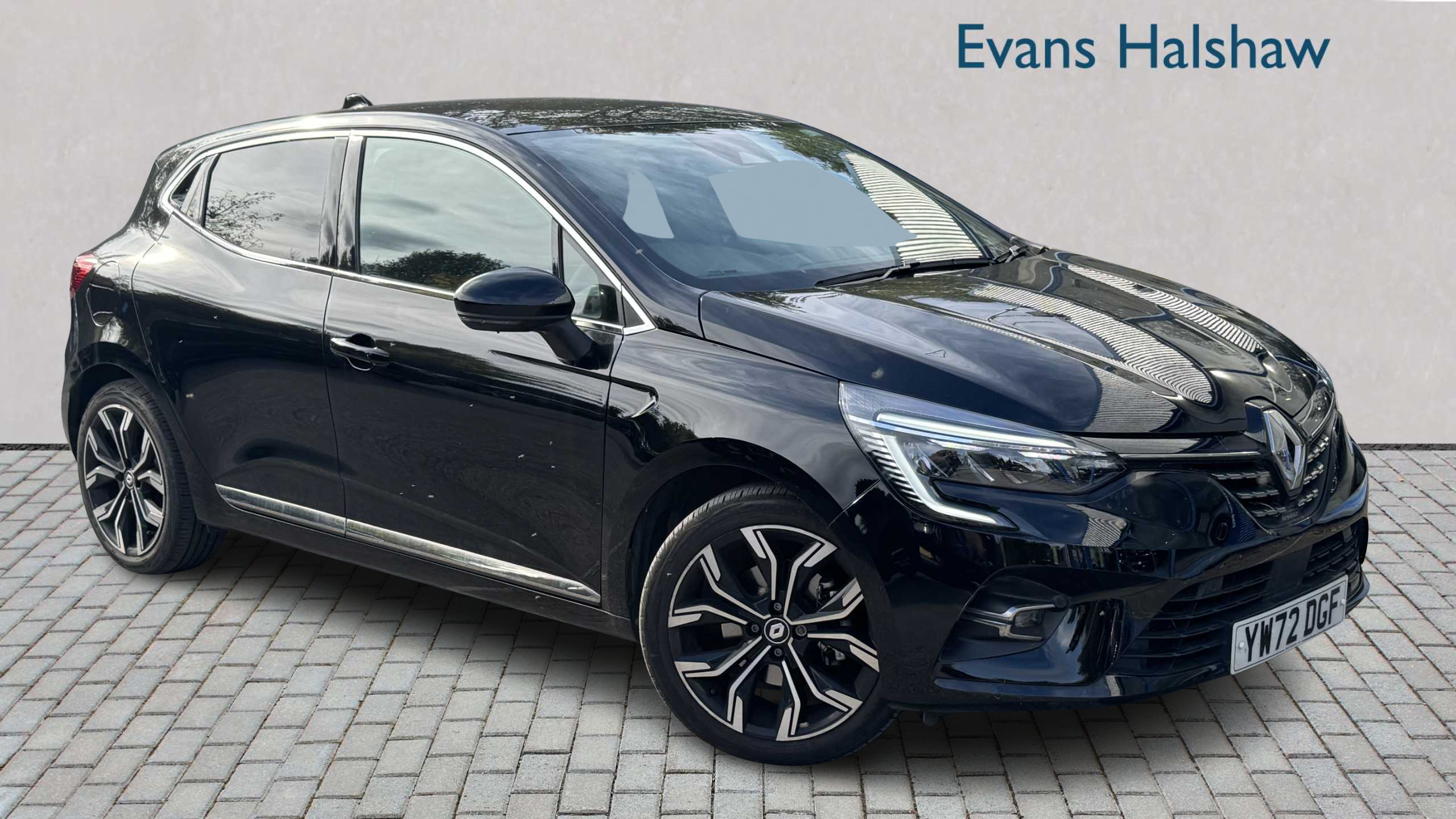 Main listing image - Renault Clio