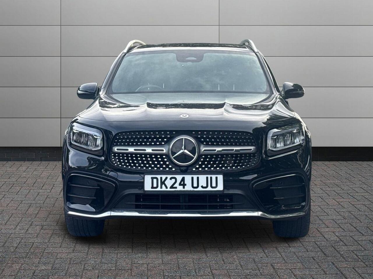 Main listing image - Mercedes-Benz GLB