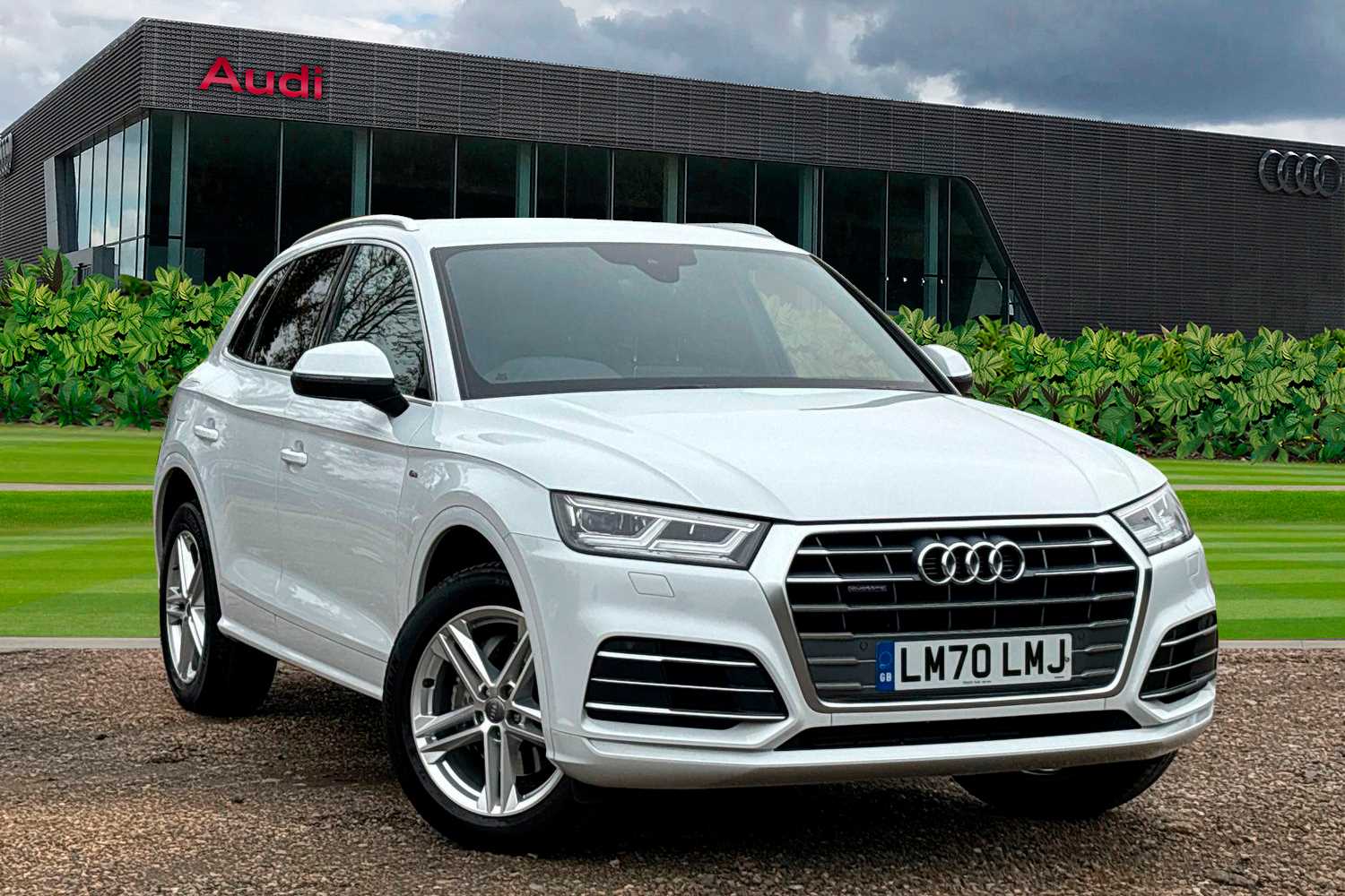 Main listing image - Audi Q5