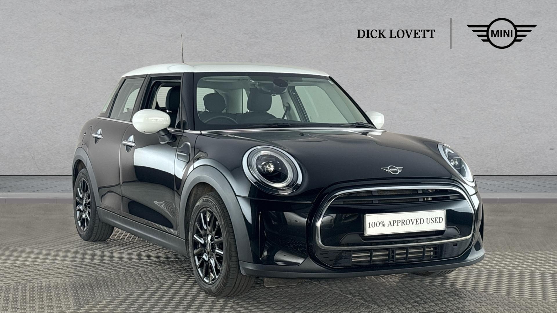 Main listing image - MINI Hatchback 5dr