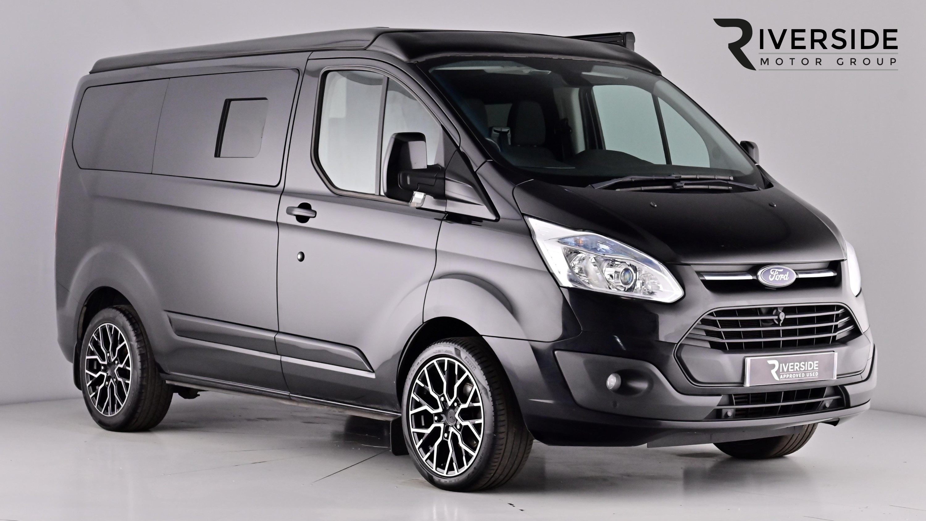 Main listing image - Ford Transit Custom