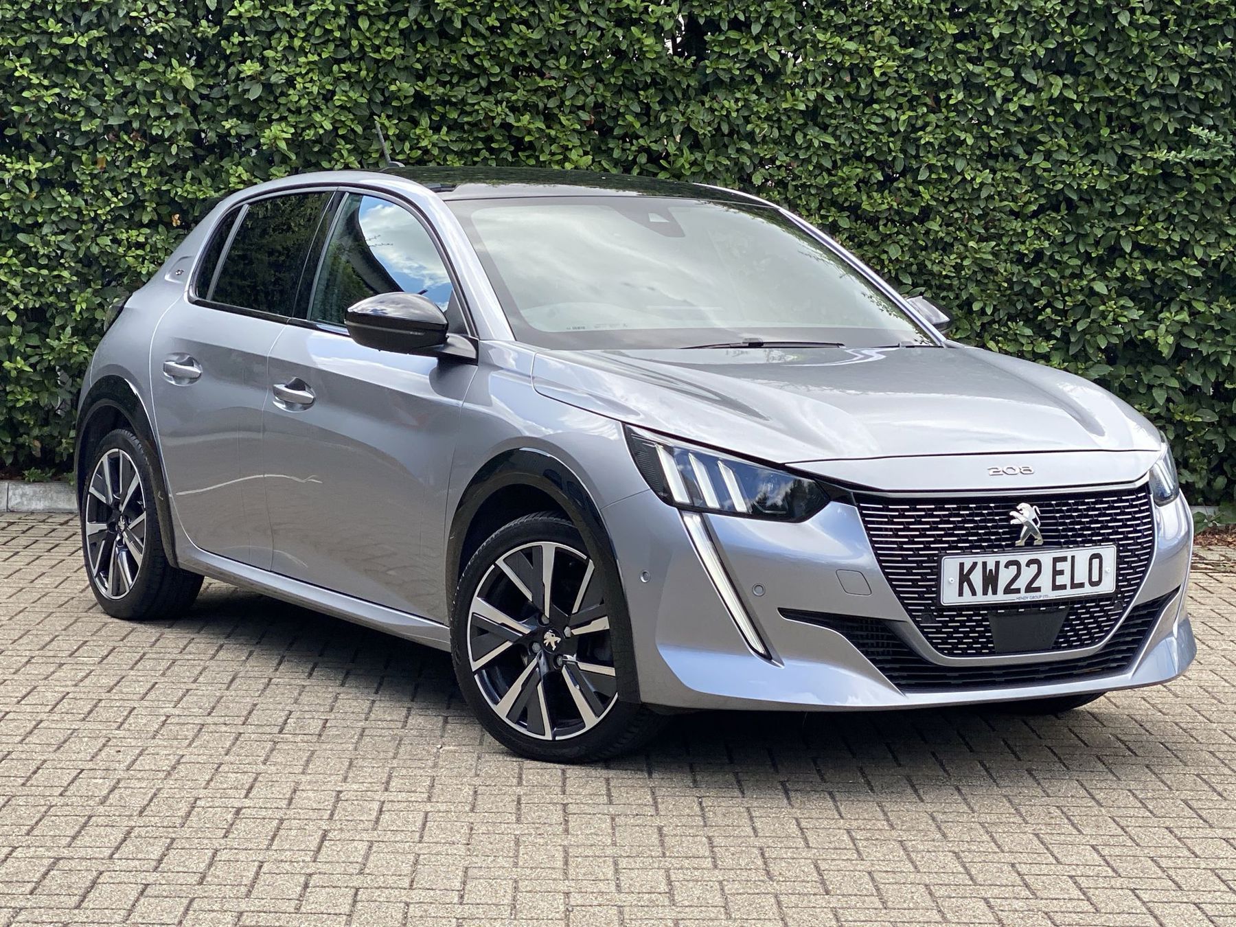 Main listing image - Peugeot 208