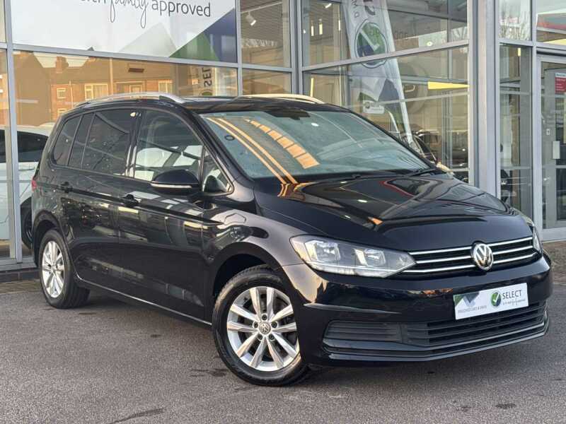 Main listing image - Volkswagen Touran