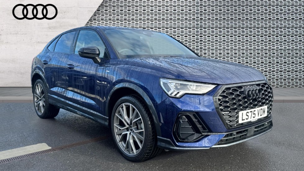 Main listing image - Audi Q3