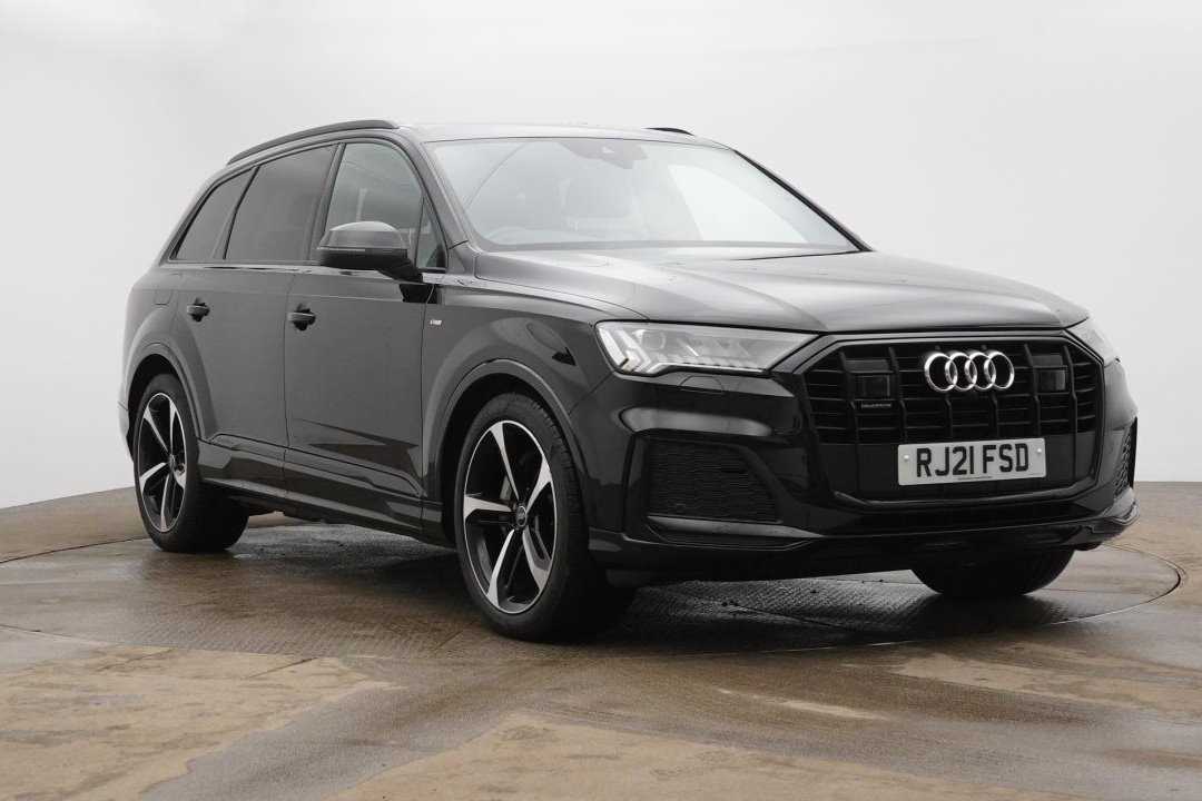 Main listing image - Audi Q7