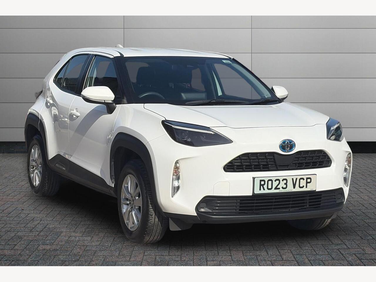 Main listing image - Toyota Yaris Cross