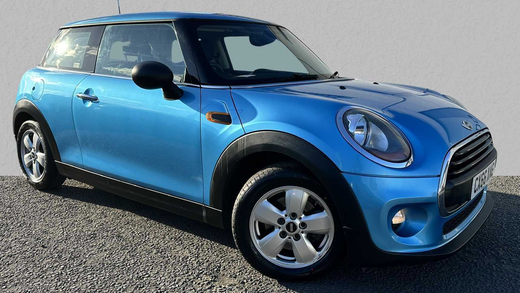 2016 MINI HATCHBACK