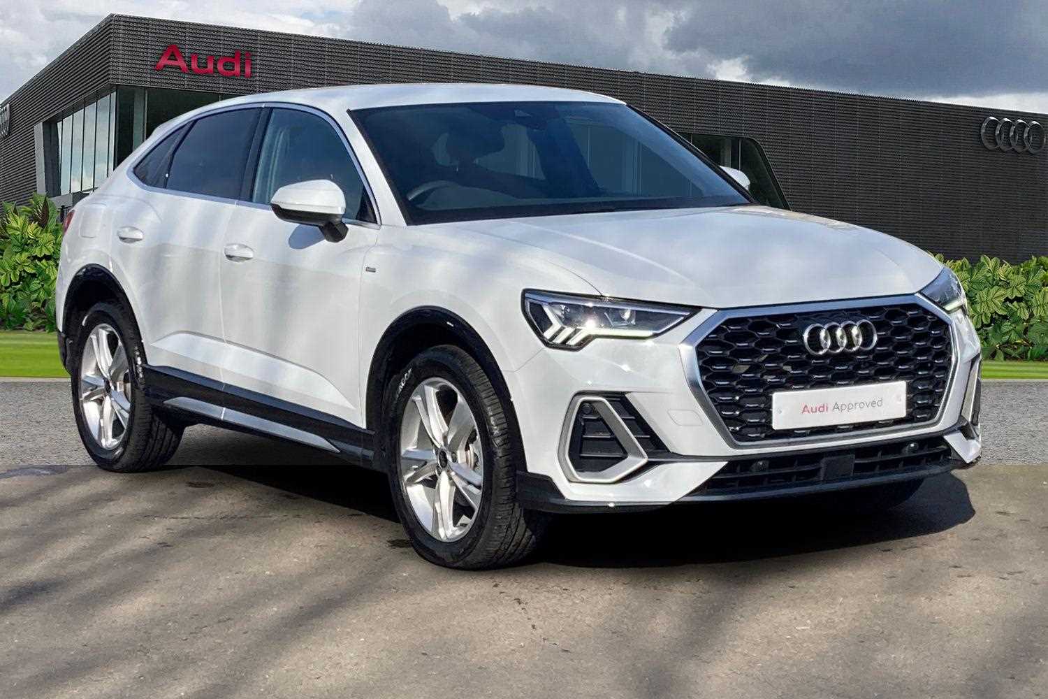 Main listing image - Audi Q3