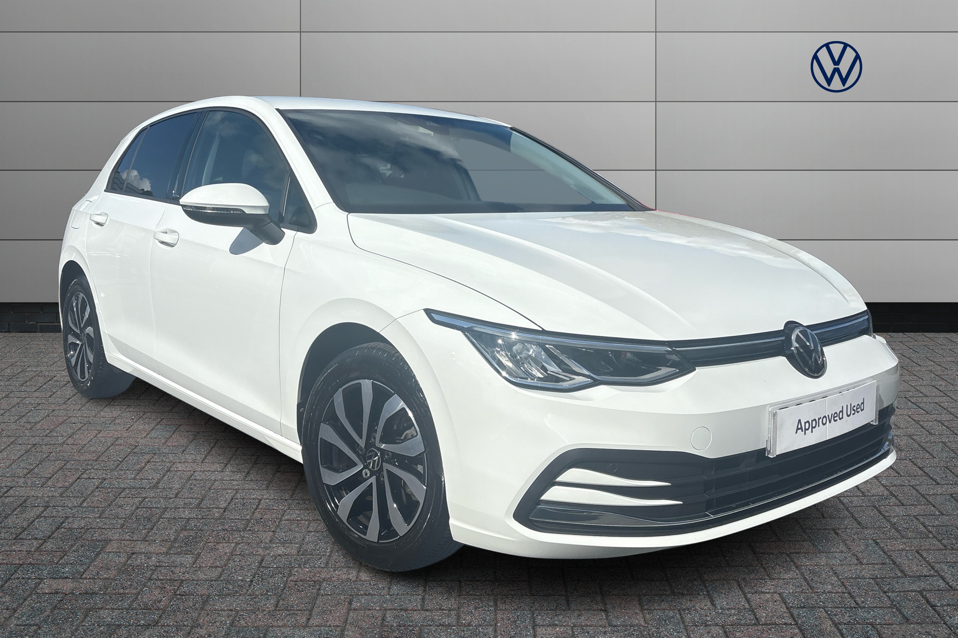 Main listing image - Volkswagen Golf