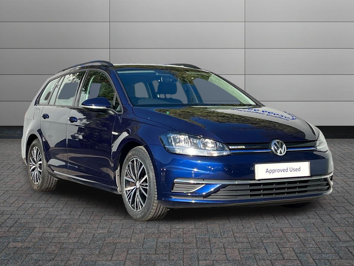 Main listing image - Volkswagen Golf
