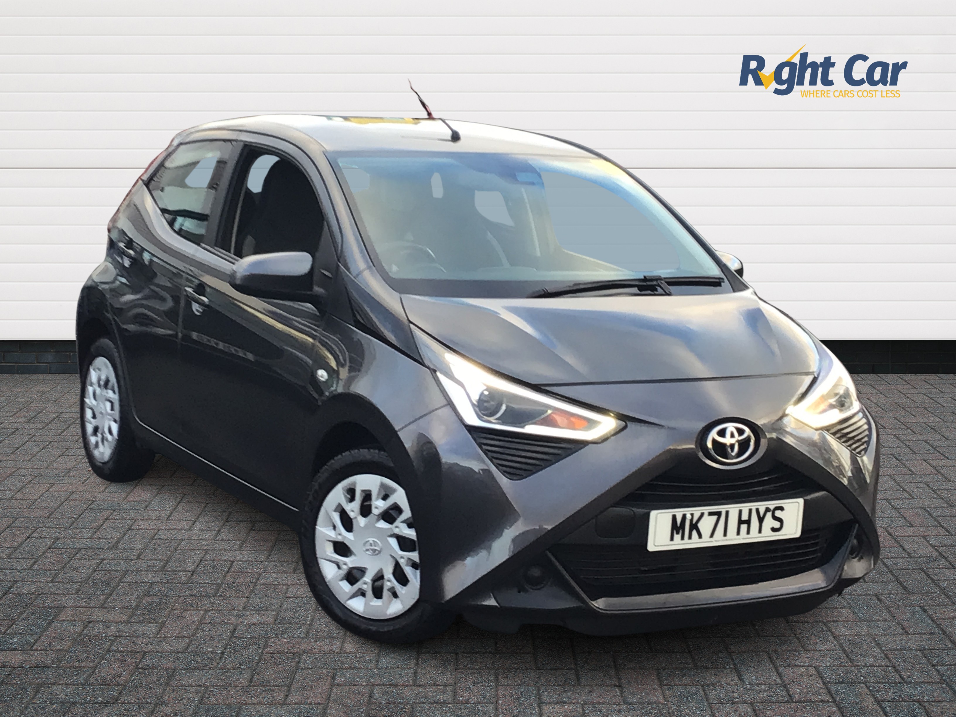 Main listing image - Toyota Aygo