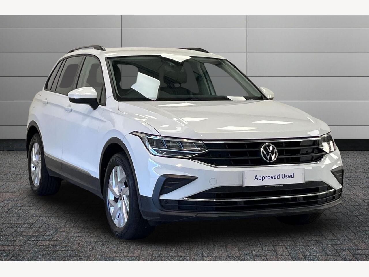 Main listing image - Volkswagen Tiguan