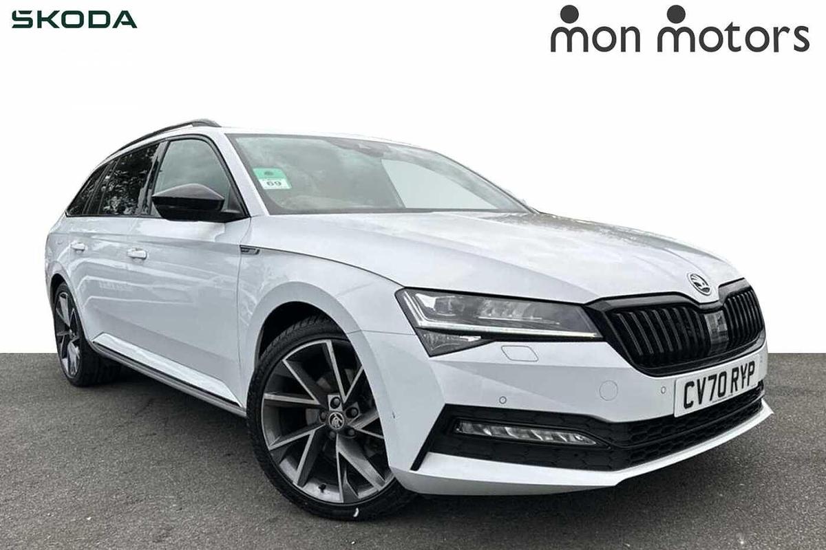 Main listing image - Skoda Superb Estate