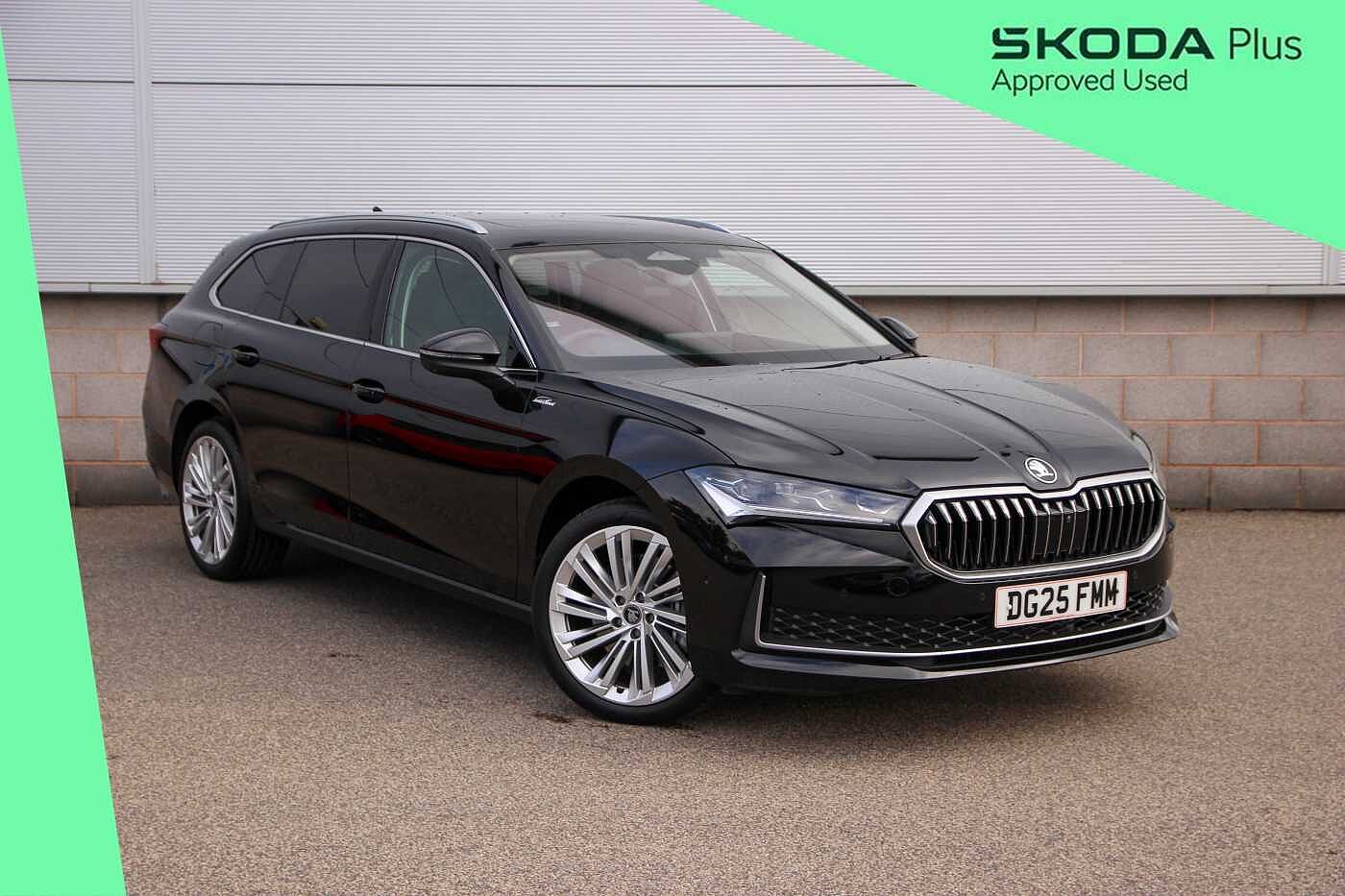 Main listing image - Skoda Superb Estate