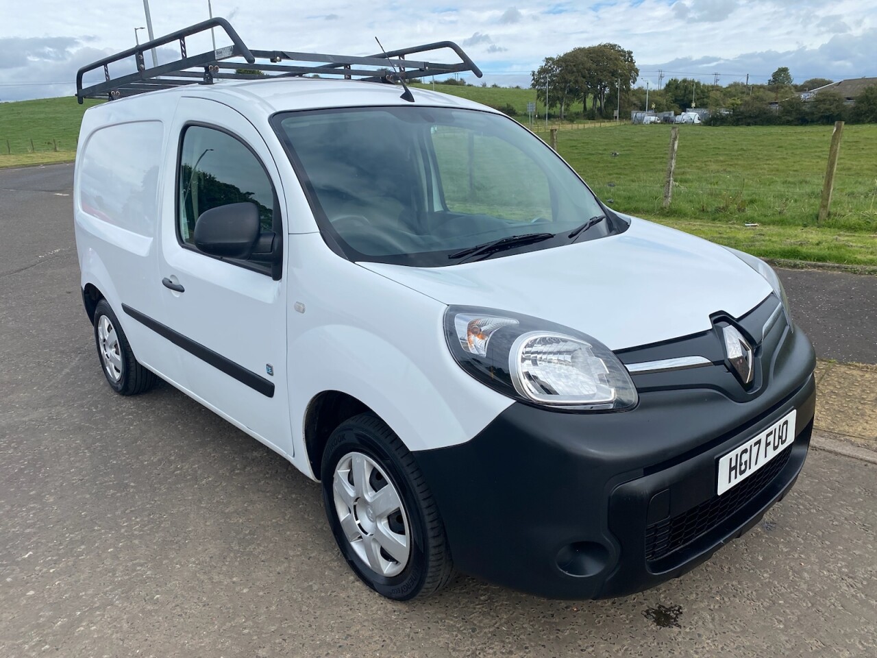 Main listing image - Renault Kangoo E-Tech