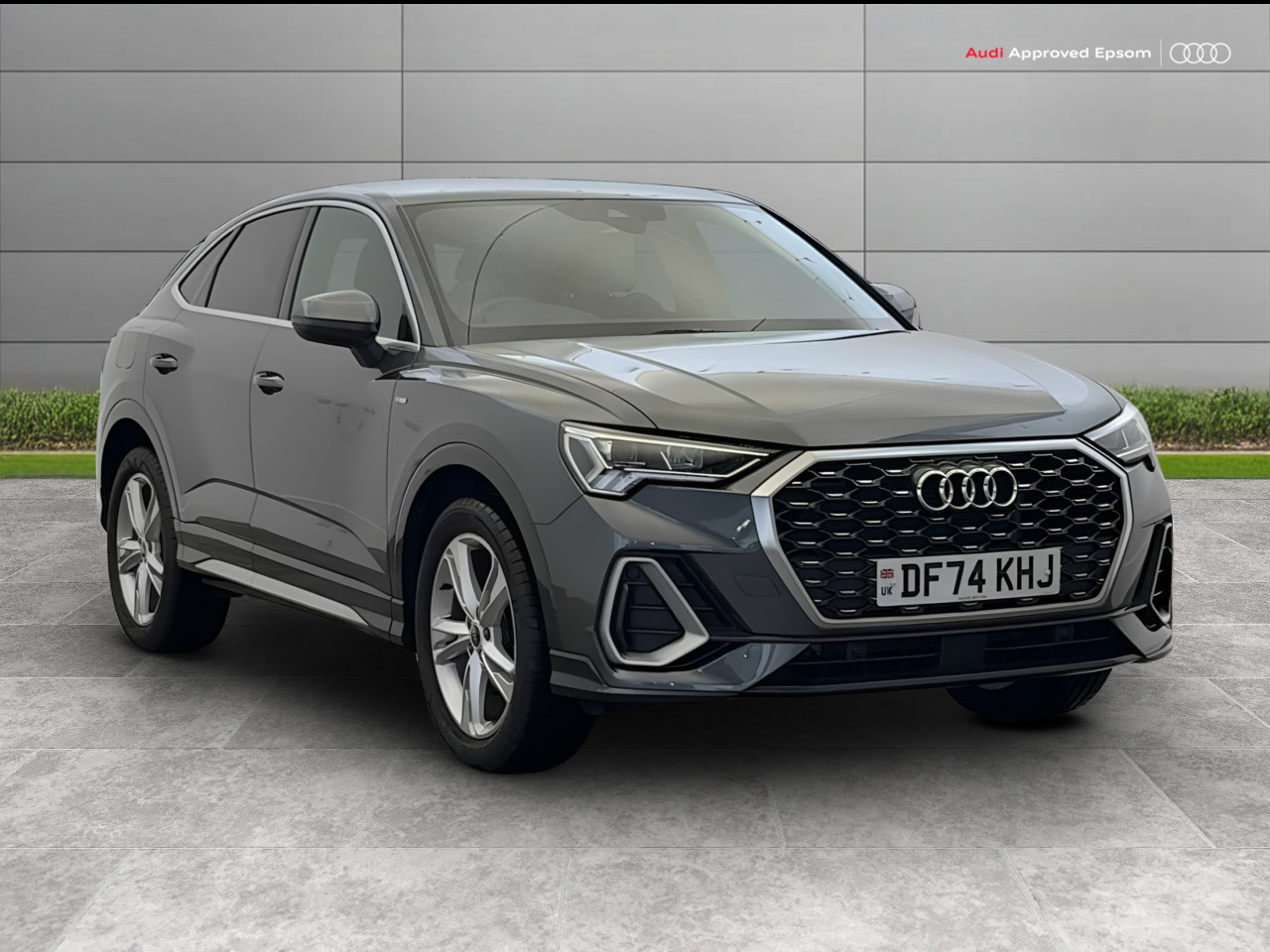 Main listing image - Audi Q3