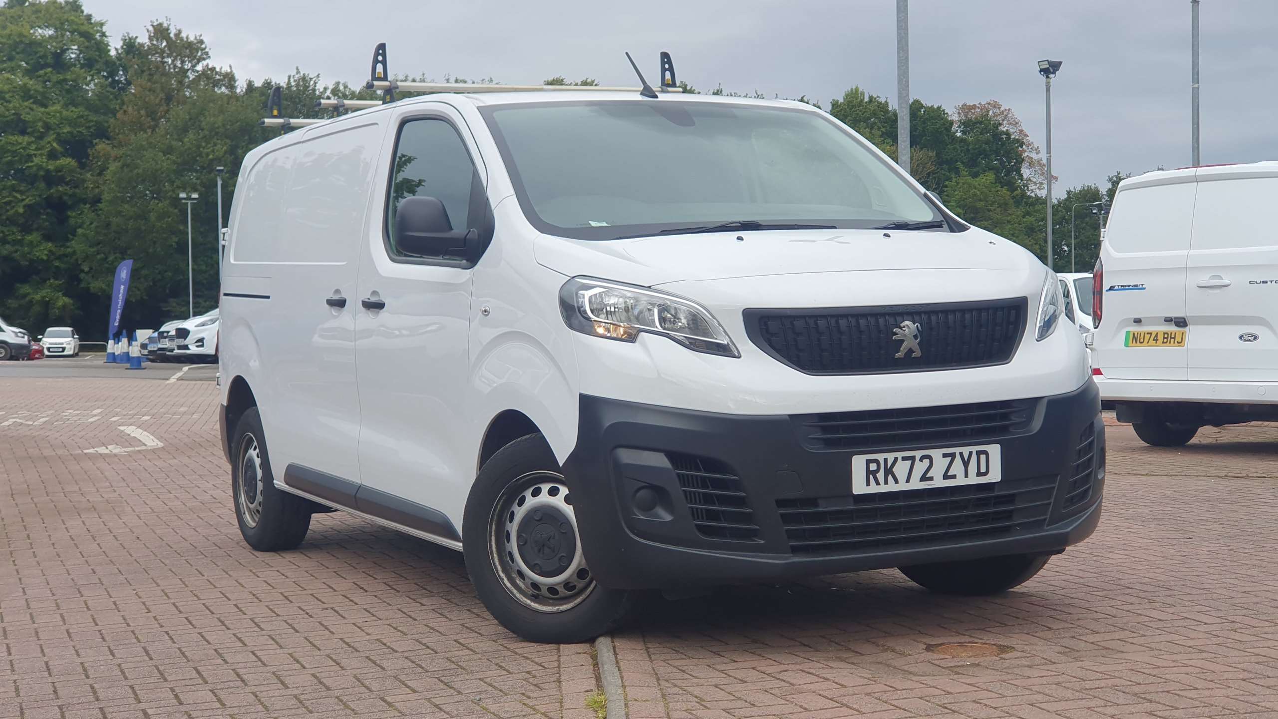 Main listing image - Peugeot Expert