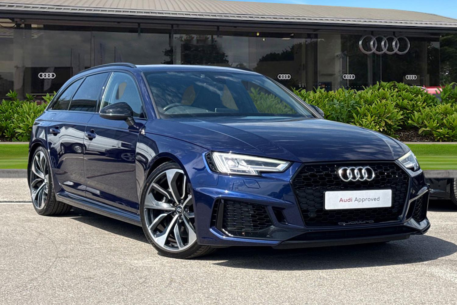 Main listing image - Audi RS4