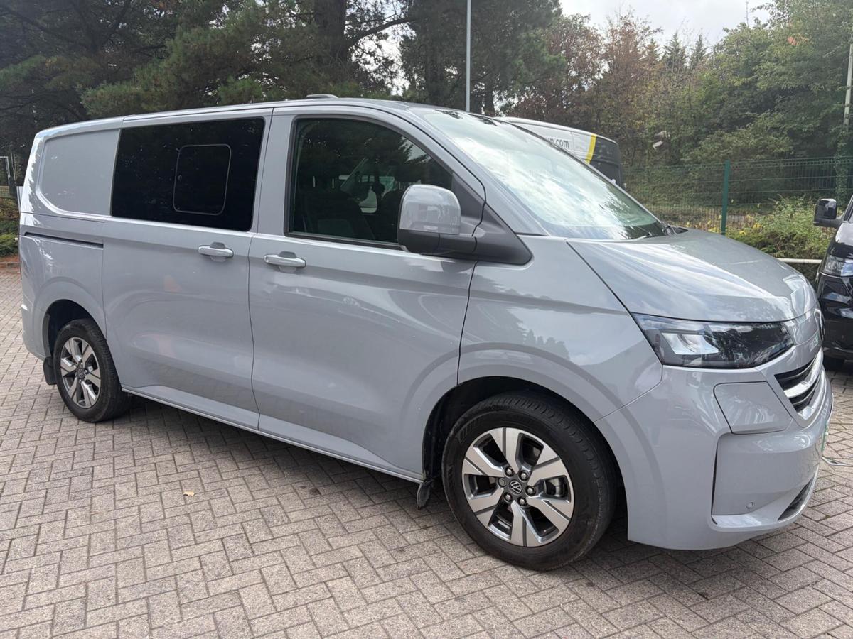 Main listing image - Volkswagen Transporter