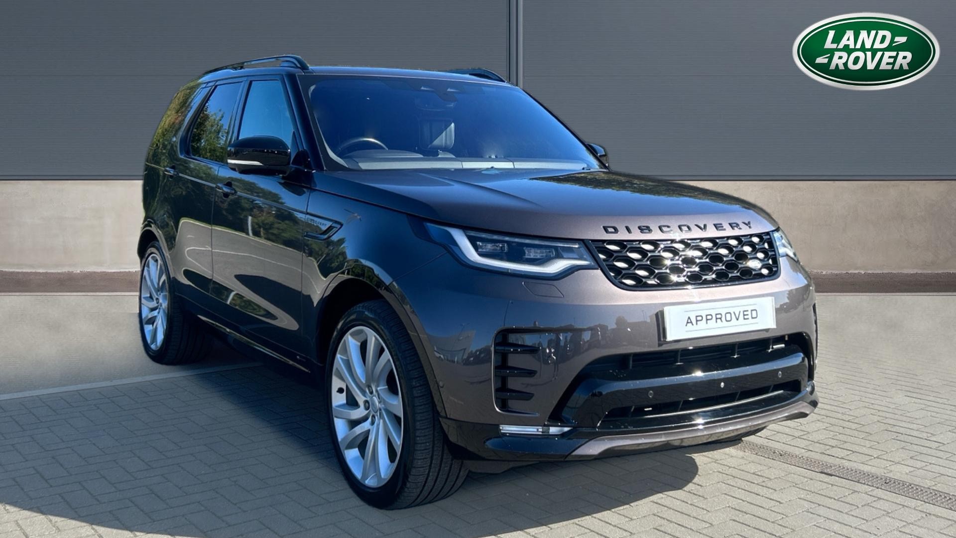 Main listing image - Land Rover Discovery