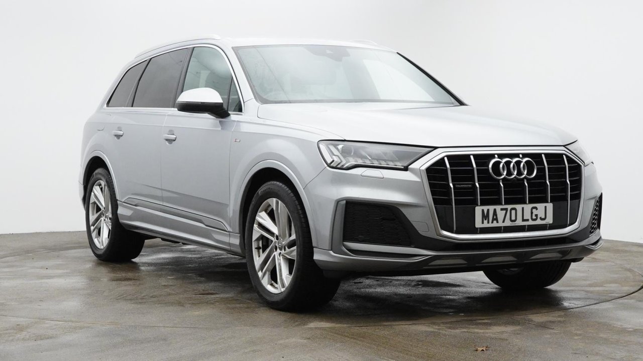 Main listing image - Audi Q7