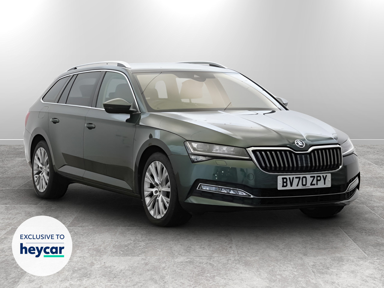 Main listing image - Skoda Superb Estate