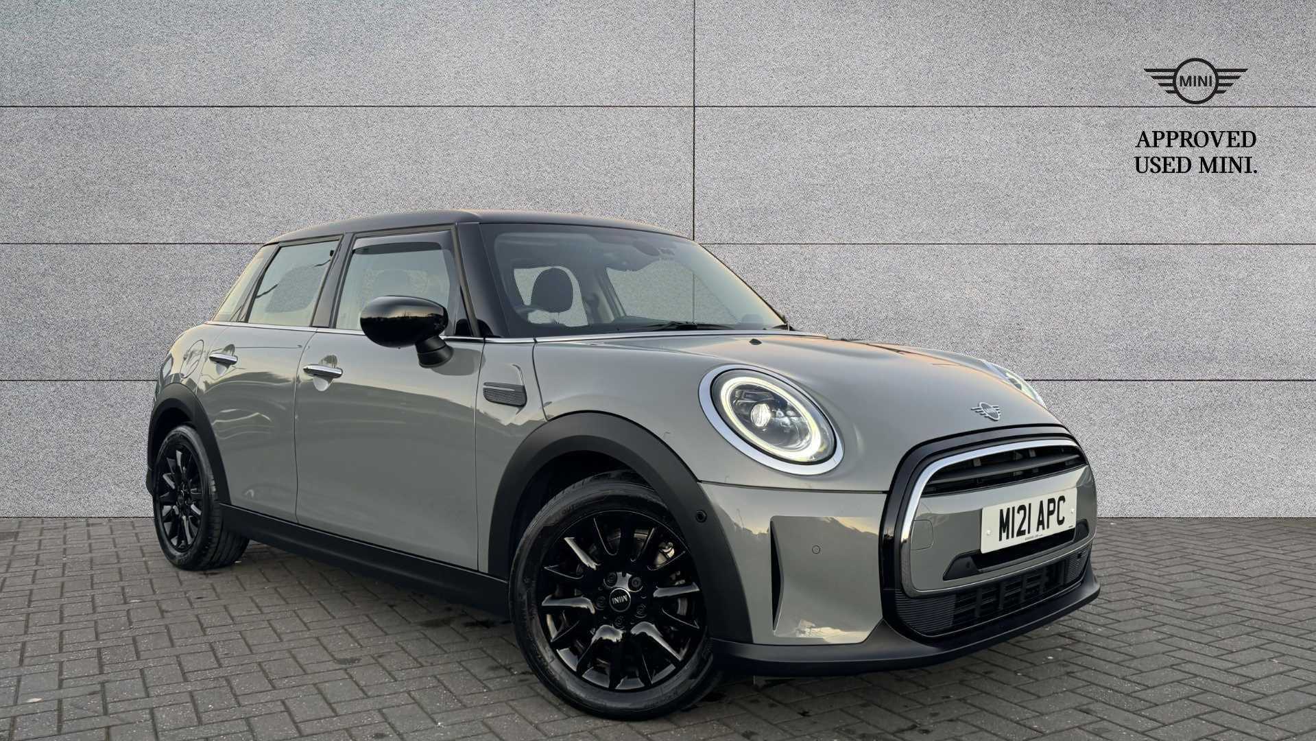 Main listing image - MINI Hatchback 5dr