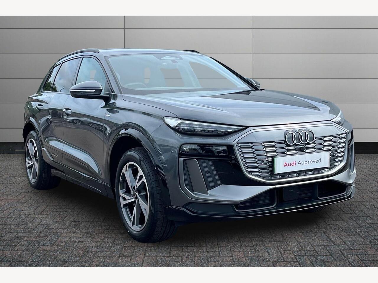 Main listing image - Audi Q6