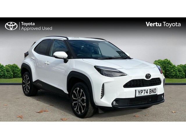 Main listing image - Toyota Yaris Cross