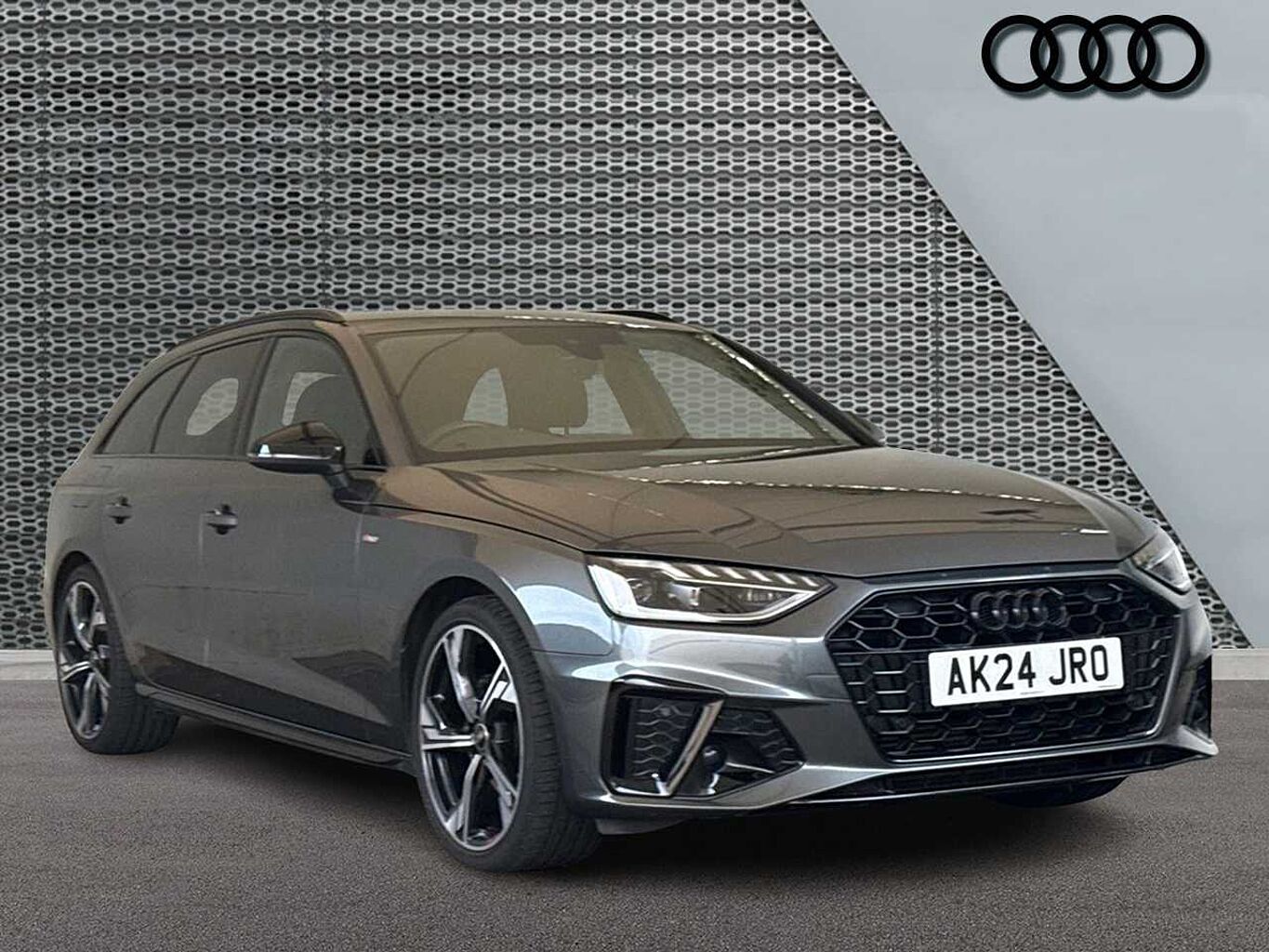 Main listing image - Audi A4