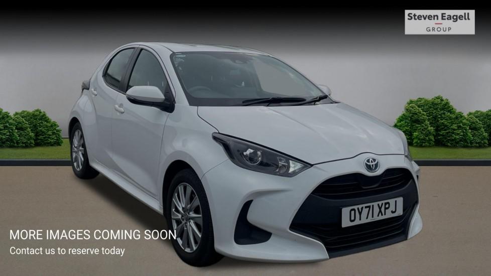 Main listing image - Toyota Yaris