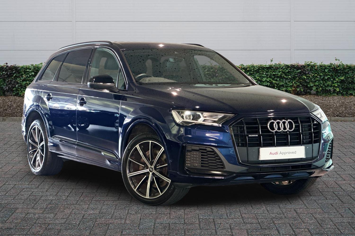 Main listing image - Audi Q7
