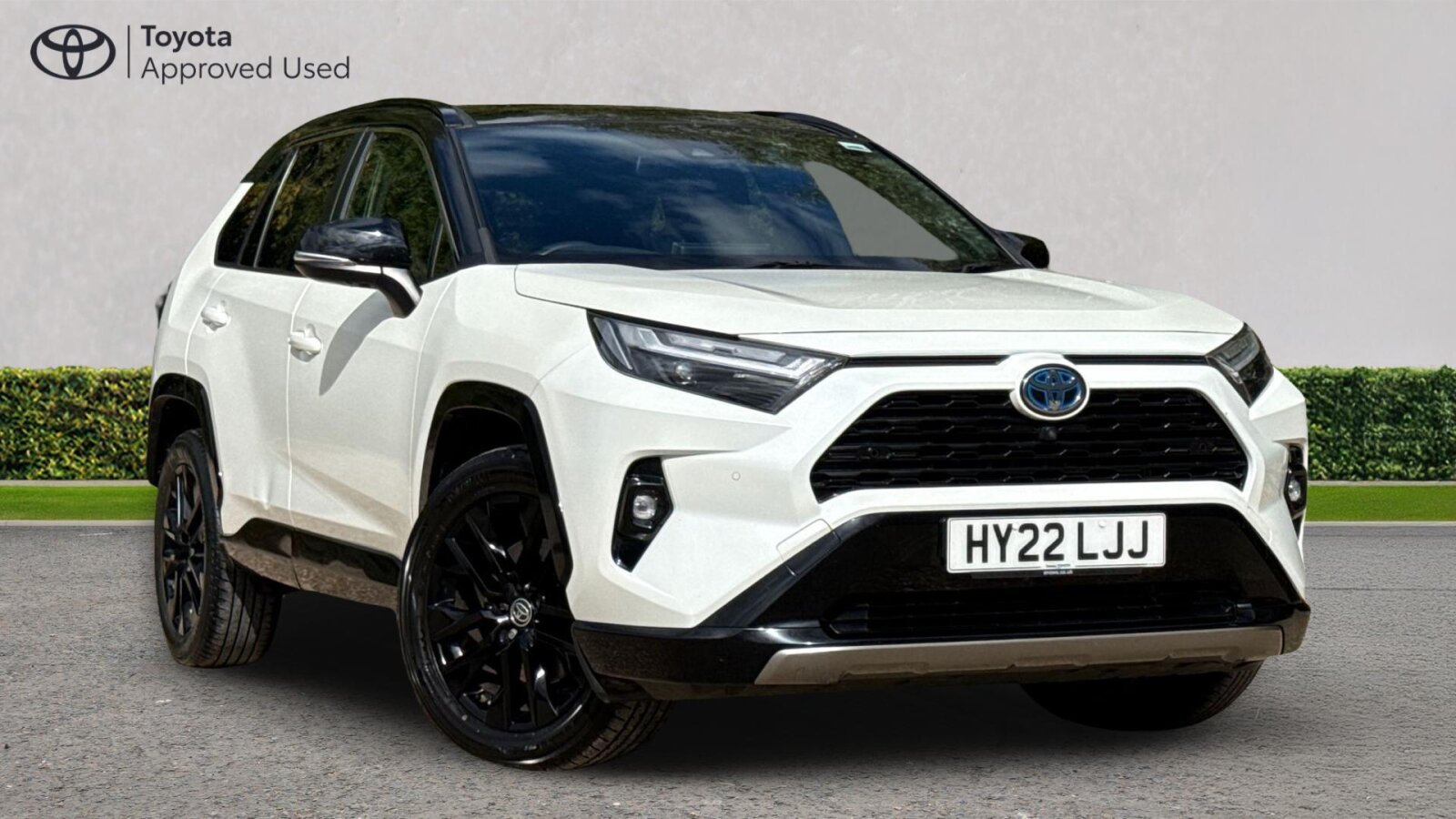 Main listing image - Toyota RAV4