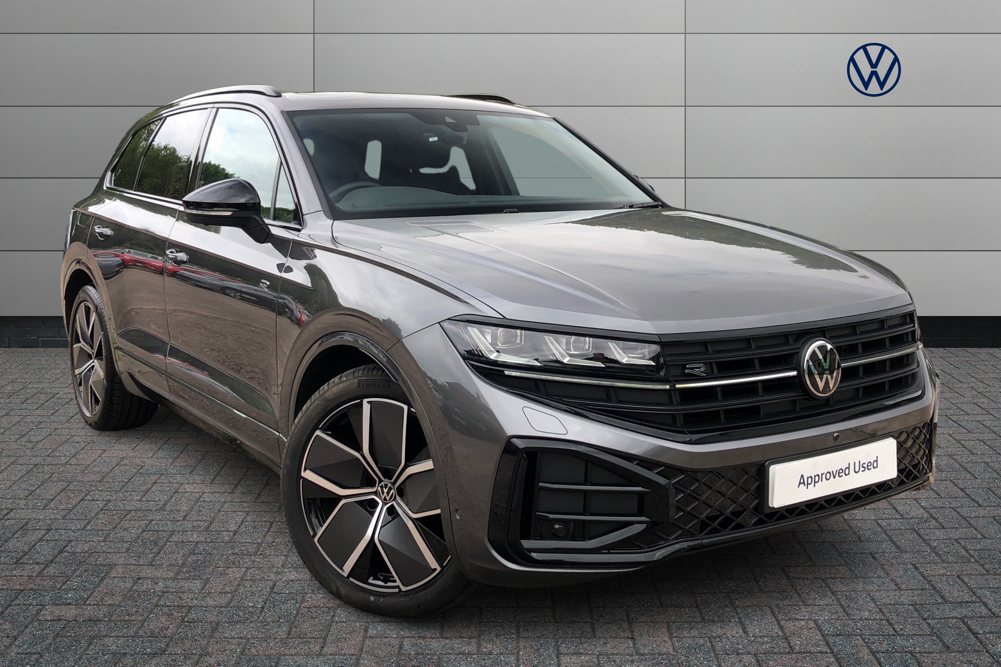 Main listing image - Volkswagen Touareg