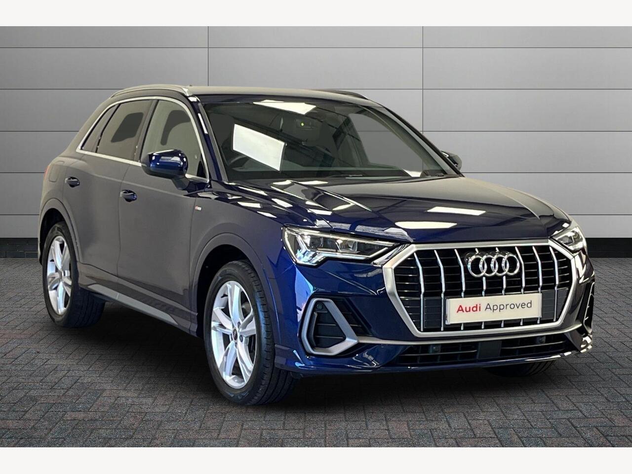 Main listing image - Audi Q3