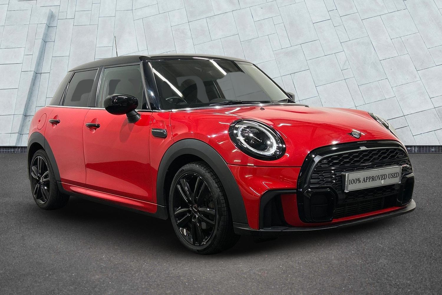 Main listing image - MINI Hatchback 5dr