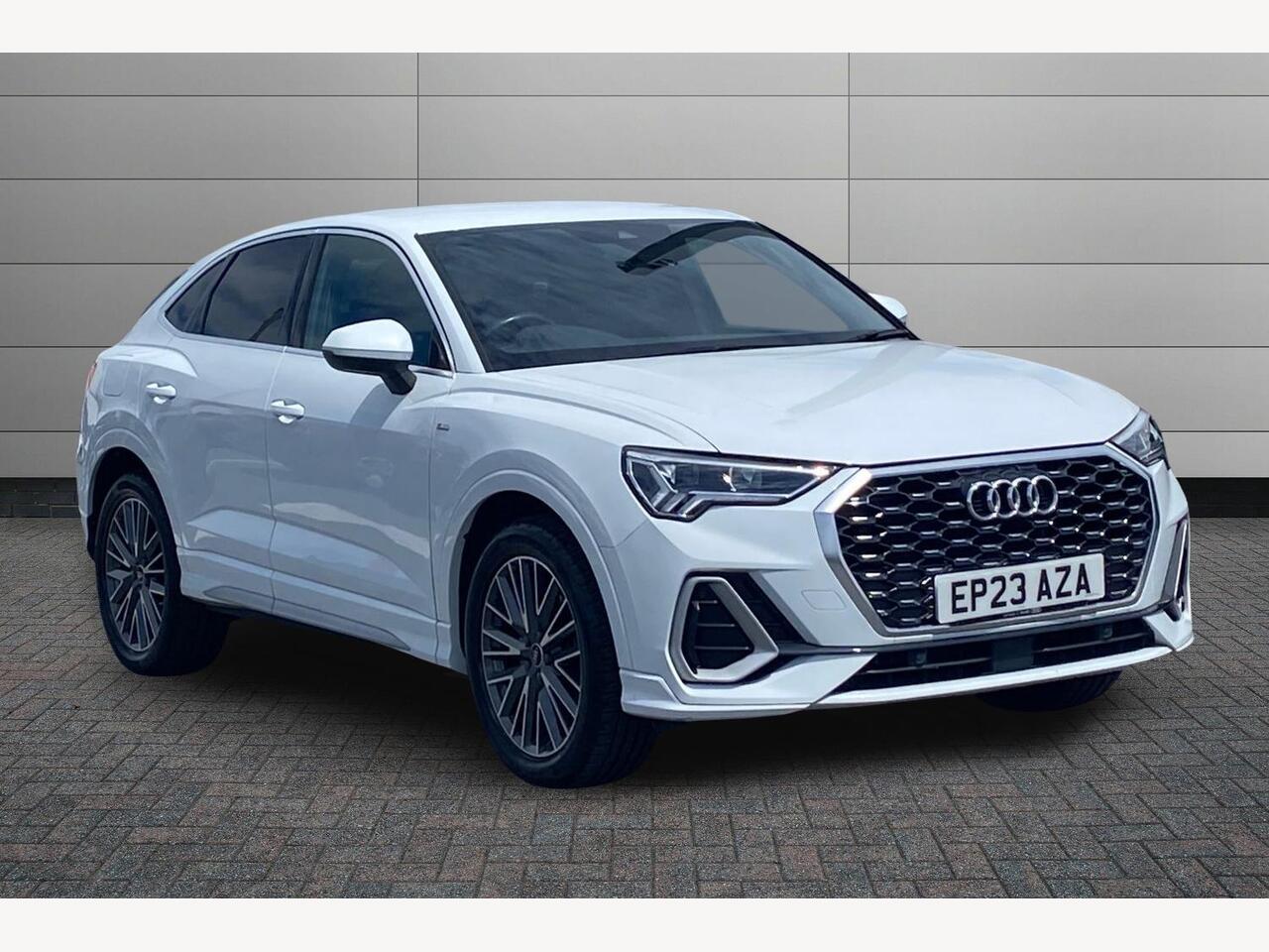 Main listing image - Audi Q3